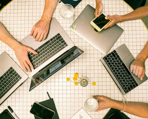 pexels-canvastudio-3194519